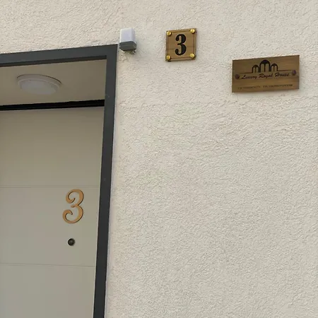 Luxury Royal House *