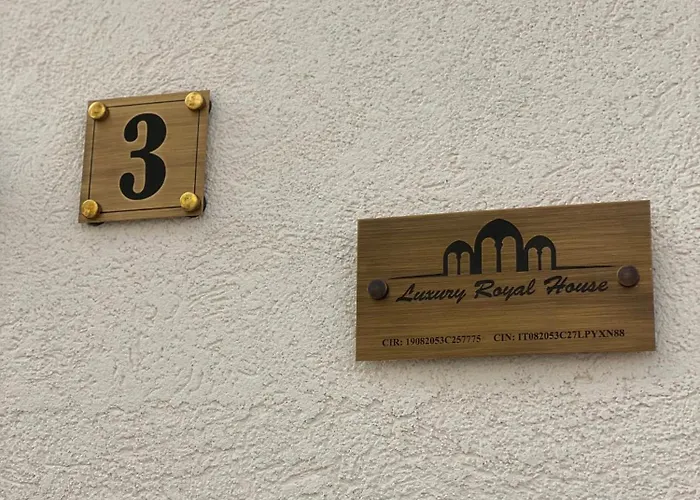 Luxury Royal House *